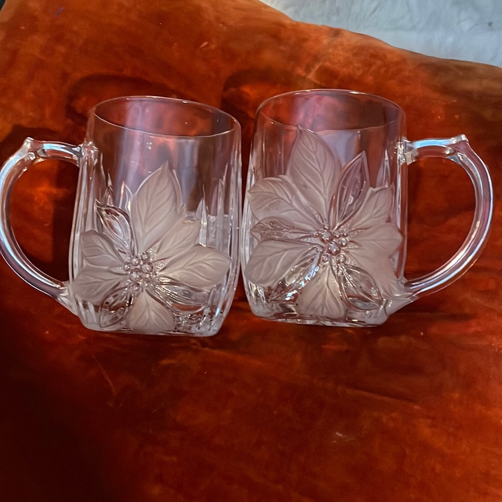 Set of 2 Coffee Mugs Cups Poinsettia Clear Glass